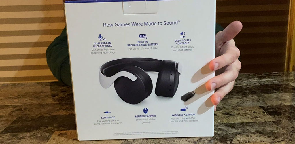 Back Side of the Pulse 3D Wireless Headset Box