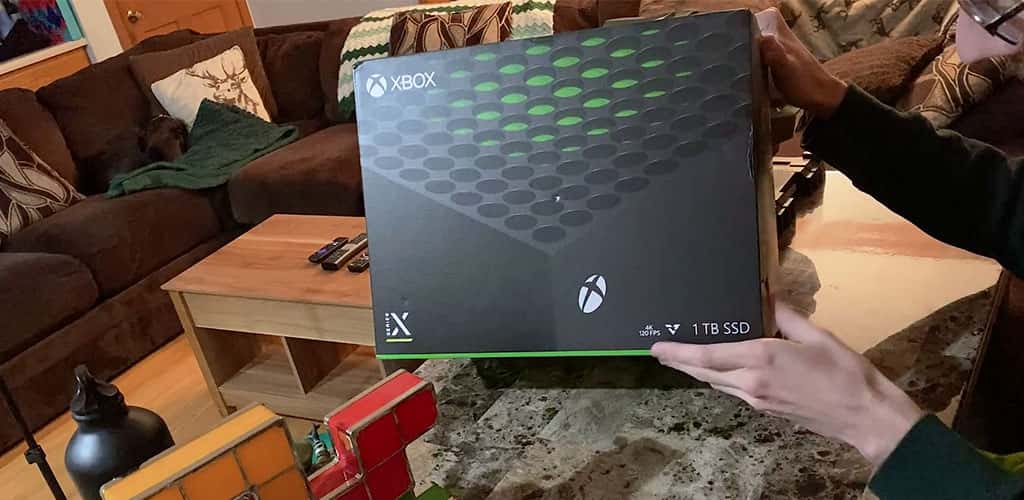 Front of the Xbox Series X Box